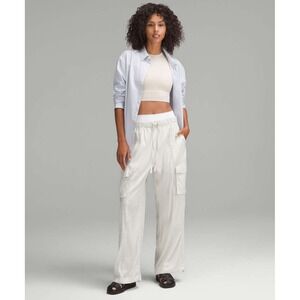 Lululemon Lightweight Adjustable MR Cargo Pants Bone Size L NEW Athletic